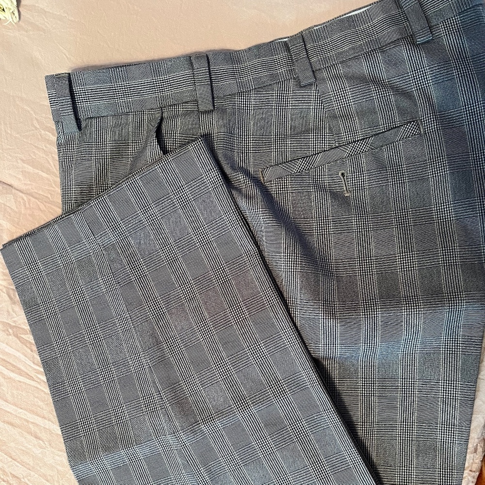 Brooks Brothers Advantage Lightweight Chino